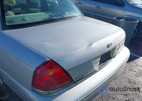 2001 Ford Crown Victoria из США, поврежденный, VIN 2FAFP73W21X114699